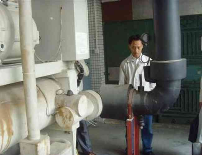 工業(yè)清洗 工業(yè)風(fēng)道清洗 風(fēng)機盤管清洗 化學(xué)清洗 中央空調(diào)水處理 填料清洗 更換填料 冷凝器清洗