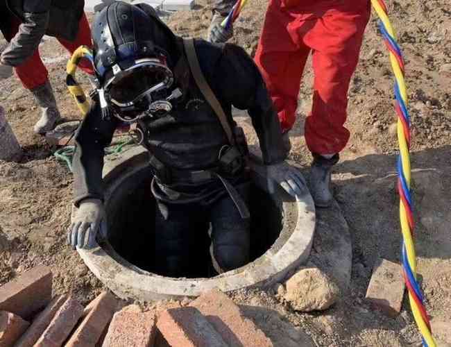 污水管道潛水封堵 管道潛水封堵單價 專業潛水封堵水下作業 蛙人潛水