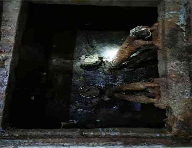 樓房抽隔油池 平房隔油池清理 4S店清理隔油池 社區清掏隔油池 酒店隔油池清掏 飯店抽隔油池 別墅隔油池清理 中學抽隔油池 樓房抽隔油池 平房隔油池清理 4S店清理隔油池 社區清掏隔油池 酒店隔油池清掏 飯店抽隔油池 別墅隔油池清理 中學抽隔油池